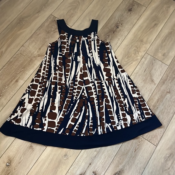 Size 6 Donna Morgan Casual Swing Dress with Tribal Print - Picture 2 of 4